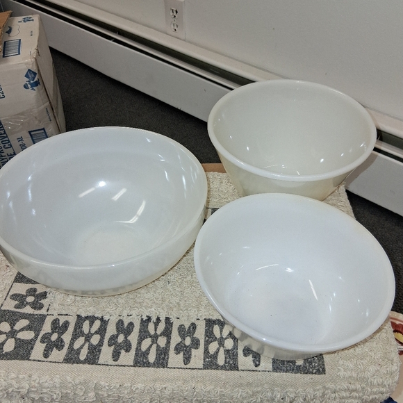 Fire-King milk glass mixing bowls - Picture 1 of 6